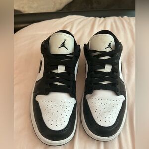 Jordan Women's Sneakers Black White
